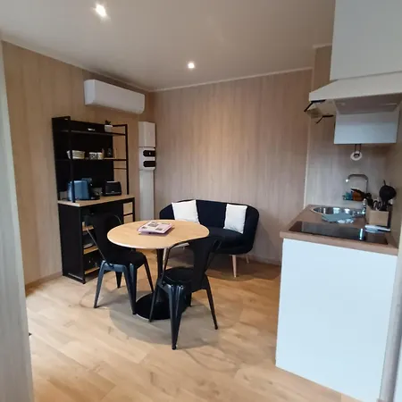 La De Camille Apartmán Pithon